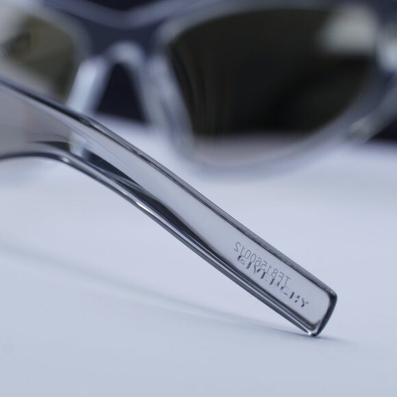 Final Price! Givenchy GV40078I 20C Sunglasses - Picture 5 of 9